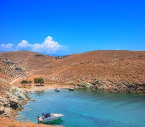 Amelia Beachfront Villa Kea Greece