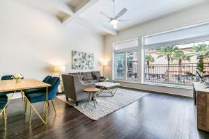 Two-Bedroom Apartment room in 1 and 2 BR Luxury Condos Steps Away From French Quarter