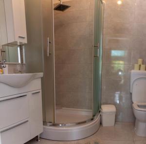 One-Bedroom Apartment with Terrace room in Apartments with a parking space Rogoznica - 18086