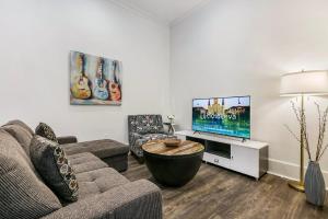 1 and 2 BR Private Condos Steps Away From French Quarter