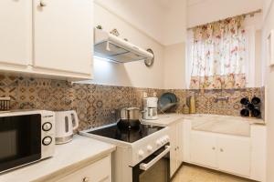 Syntagma 3 Bedroom Sweet Simple And Practical Apartment