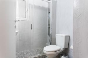 Syntagma 3 Bedroom Sweet Simple And Practical Apartment