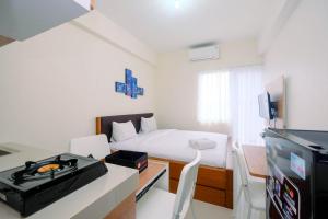 Homey Studio Apartment at Bogorienze By Travelio