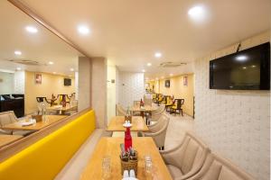 BloomSuites l Ahmedabad