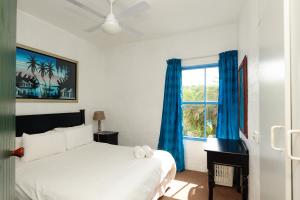 Santorini Kallisti 16 - Family Only