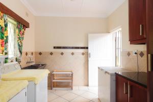 Palm View - Family Only - Adults and Children 18 and under