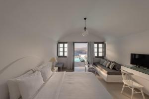 Maison Des Lys - Luxury Suites Santorini Greece