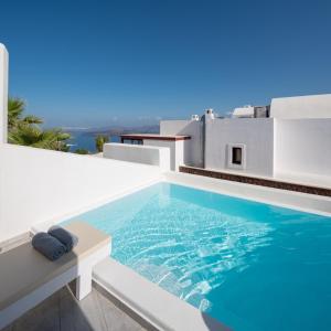 Maison Des Lys - Luxury Suites Santorini Greece