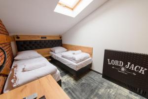 Lord Jack Apartments