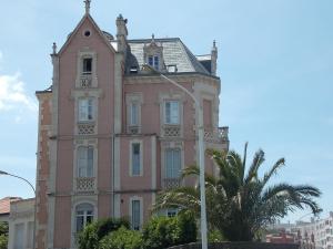 Three-Bedroom Apartment room in VILLA CLEMENCE