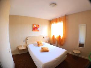 Hotels Auv'hotel : Chambre Double