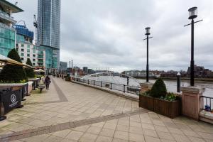 Veeve - River Views from Vauxhall