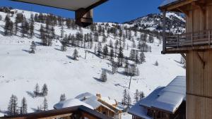 appart chalet hameau des rennes - luxe -pied des pistes