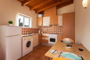 A14 Cozy Torraltinha Apartment