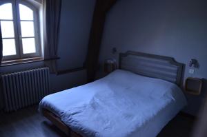 Maisons d'hotes Logis Hotel Domaine du Cheval Blanc : Chambre Double - Vue sur Jardin