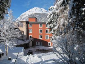Chesa Quadrella Zimmer mit Küchenzeile inklusive Bergbahnen im Sommer-ausser Studio