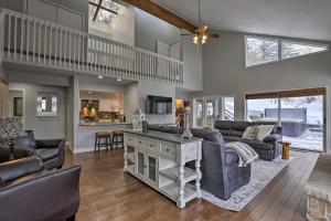 Ski and Relax Vail-Beaver Creek Duplex with Hot Tub