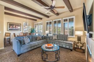 Three-Bedroom Apartment room in (C48) Lux Villa Near Clubhouse W/ Mtn Views Condo