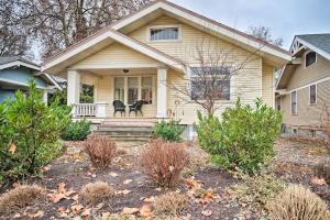Holiday Home room in Peaceful Wine Country Getaway - Walk to Downtown!