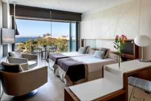 Double or Twin Room with Extra Bed (3 Adults) room in Parador de Cádiz