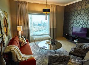 Dream Inn Dubai Apartments - 48 Burj Gate Downtown Homes - image 2