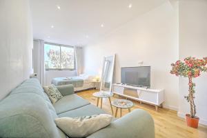 Cannes Heart of town Cozy bright warm & sunny studio by Olam Properties