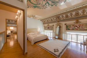 Appartements EXCEPTIONNEL !!! VENEZ SEJOURNER DANS LES 3 SUITES D'UN AUTHENTIQUE ANCIEN PALACE DE LA 