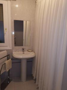 Habitación con baño privado en Bilbao