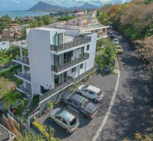 Fullmoon Apartment & Studio
