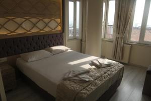 Classic Double Room with Sea View room in Grand Liza Hotel
