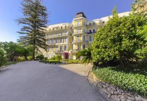 EXCEPTIONNEL !!! VENEZ SEJOURNER DANS LES 3 SUITES DUN AUTHENTIQUE ANCIEN PALACE DE LA "BELLE EPOQUE" de 1874 !!! UNIQUE !!!