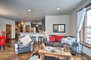 Main St Bozeman Condo - Walk to Parks and Eateries!