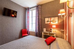 Hotels Hotel - Restaurant Saint Jacques : photos des chambres