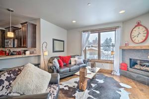 Main St Bozeman Condo - Walk to Parks and Eateries!