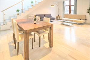 The Antwerp Marble Lodge