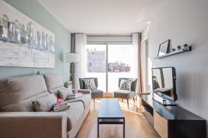 Three-Bedroom Apartment room in Alcam Rubi