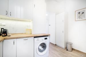 BpR Blooming Design Home with AC