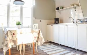 3 Bedroom Amazing Home In Löttorp