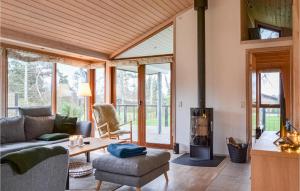 3 Bedroom Stunning Home In Græsted