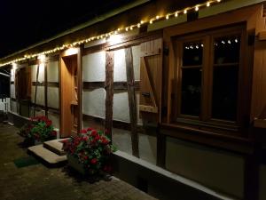 Chalets Une Maison a Colombages - Cosy, Lumineuse et Sauna : Chalet 2 Chambres