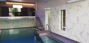 Hotel Mondo 