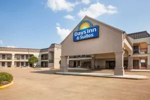 Days Inn & Suites by Wyndham Tyler - Flint