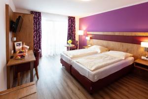Ferienhotel Herzog 3 Star Hotel In Neumarkt Am Wallersee Austria J2ski