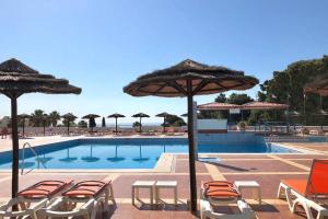 Albufeira Jardim l old town and beach - Hawai