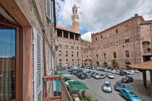 Triple Room with Balcony room in Al Mercato B&B