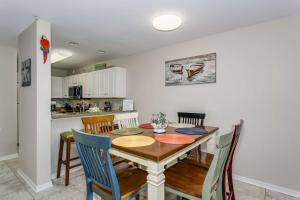 16038 Innerarity Pt Rd