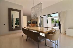 Villas RARE Corner of Heaven for the perfect vacations on the French Riviera : photos des chambres