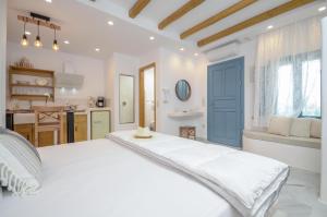 Asterias Studios Naxos Greece