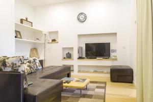 Marketplace Apartment 1