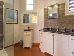 Villa in Frejus with Private Pool & Beach Nearby